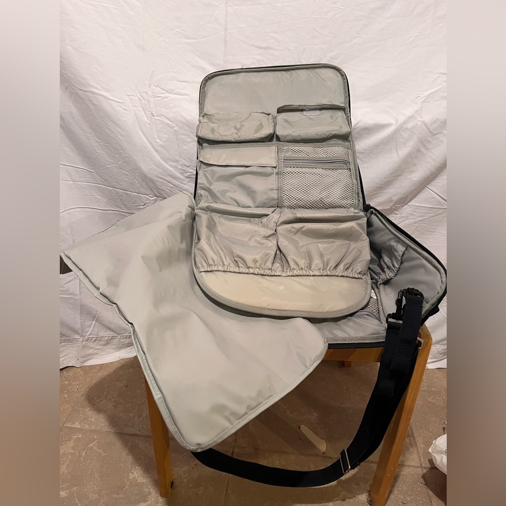 Peg-Perego Diaper Bag - Picture 3 of 7